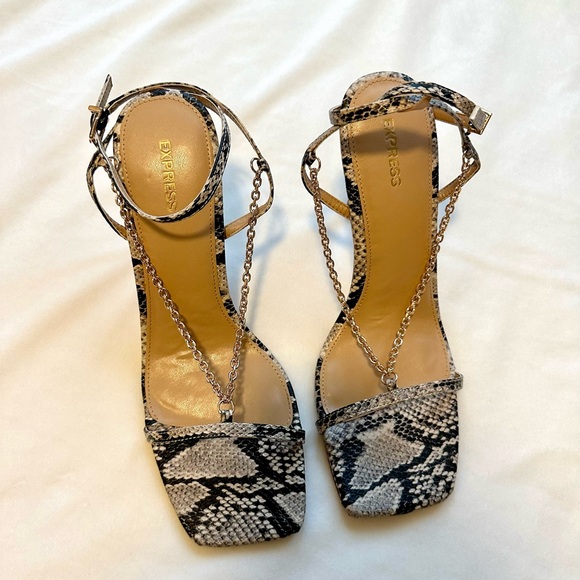 Cute, strappy snake 3.93 inch heels with chain from Express. Size 10 - Picture 6 of 7